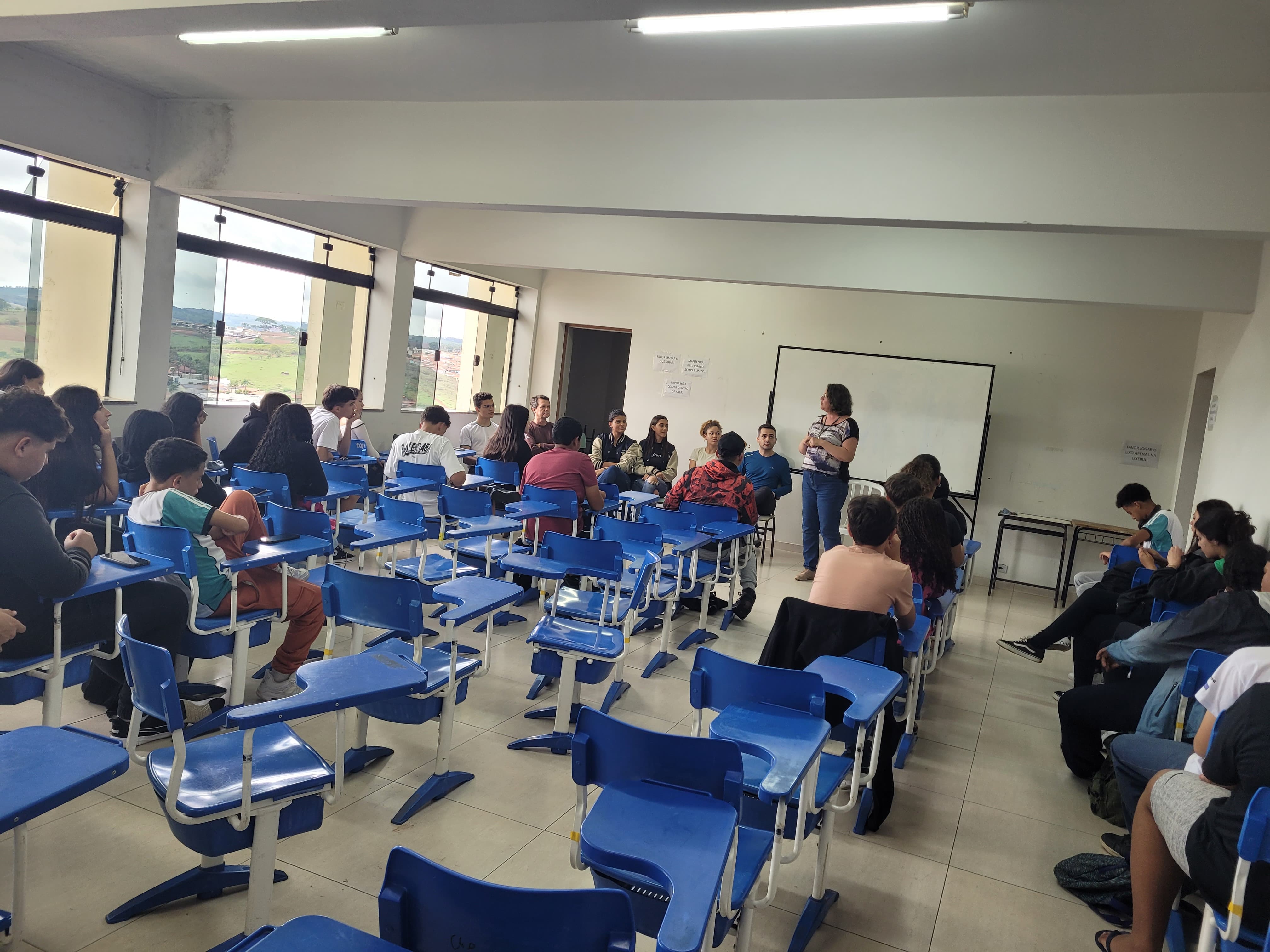 Roda de Conversas com coordenadores de Cursos alunos e psicoloda do Campus 4